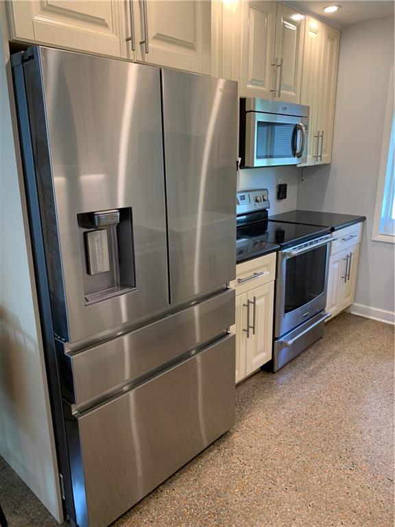 Lloyd Estates 25-47 B - Residential