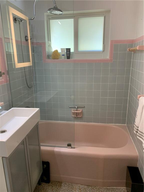 Lloyd Estates 25-47 B - Residential