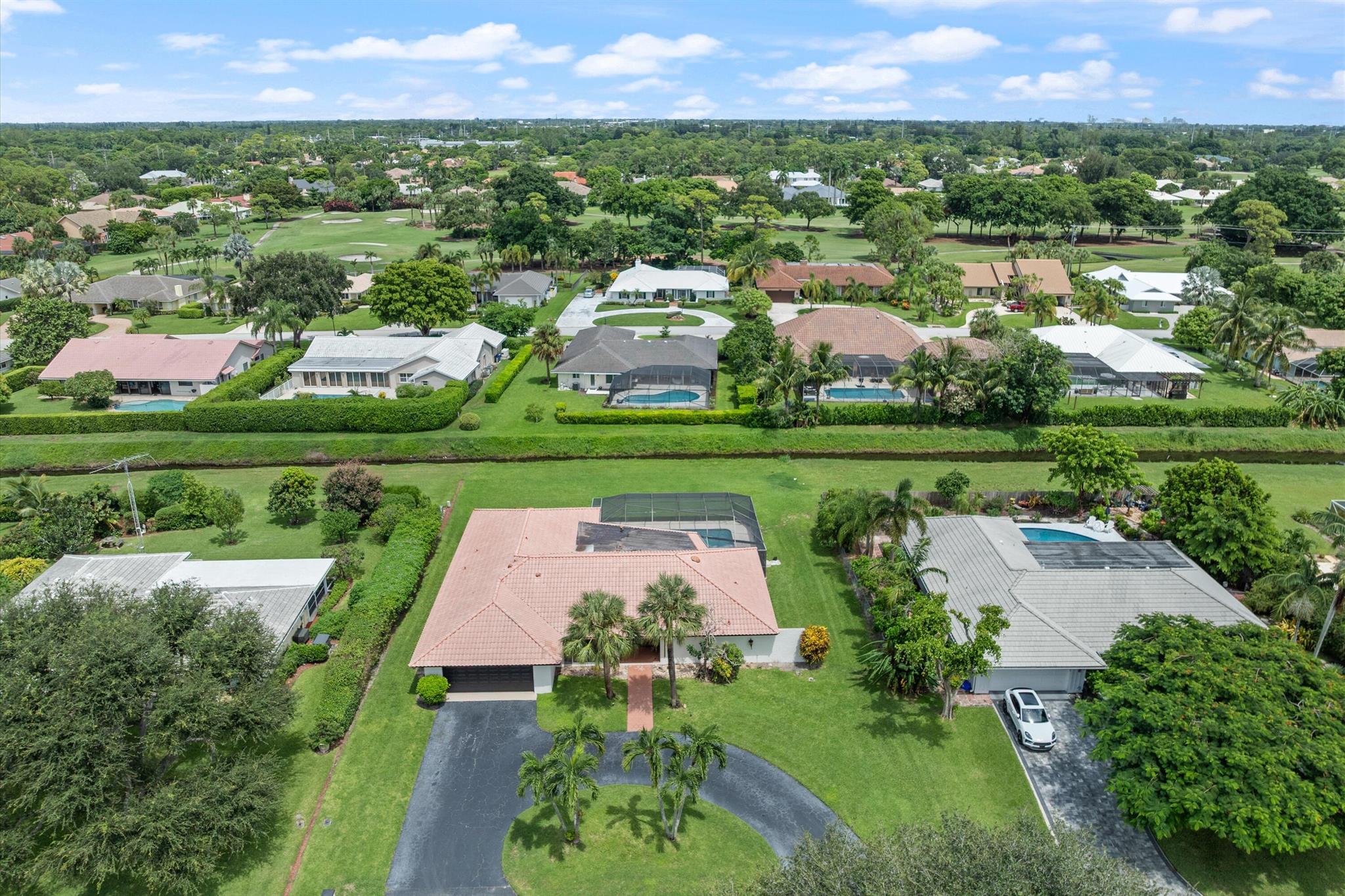 516 Muirfield Drive