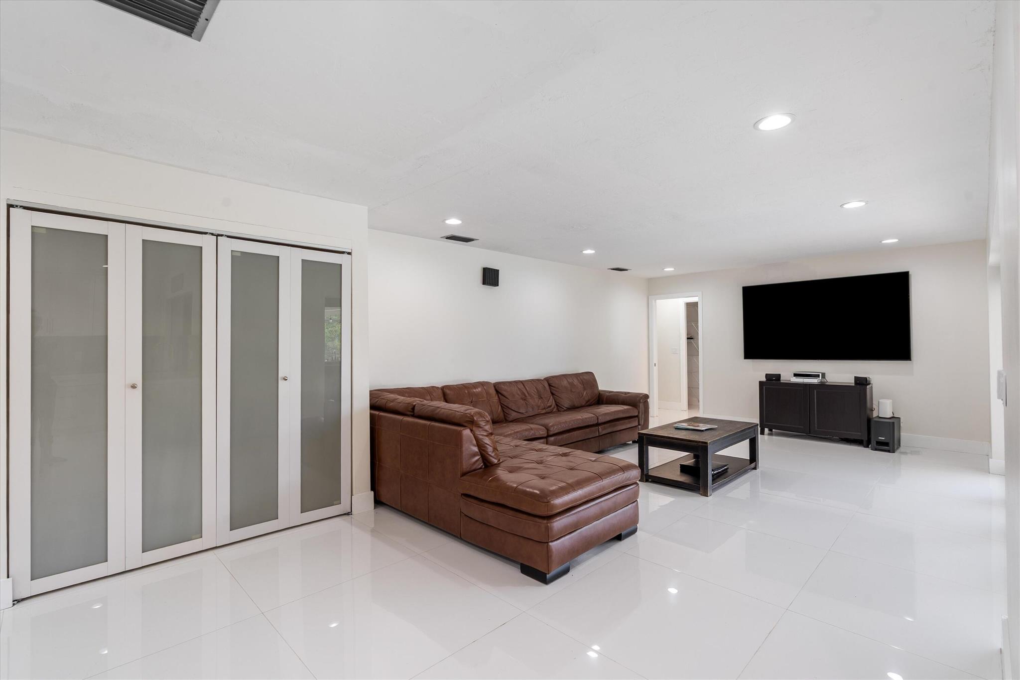 ATLANTIS 3 CITY OF - Residential