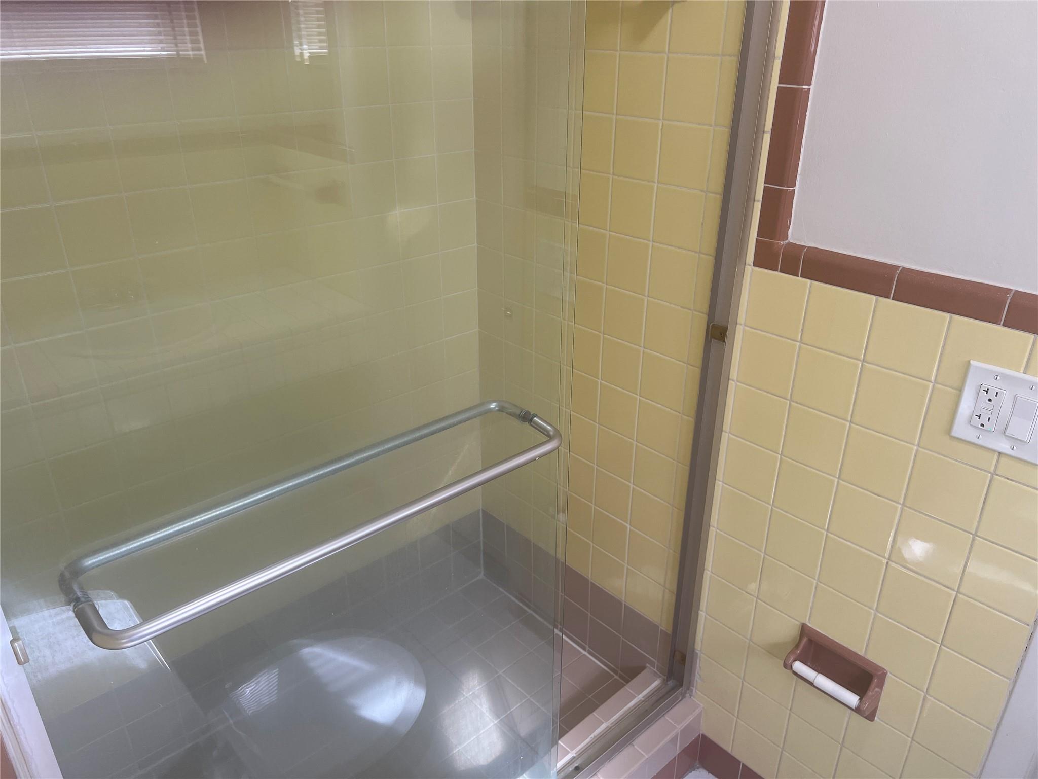 WEST HOLLYWOOD - Residential Lease