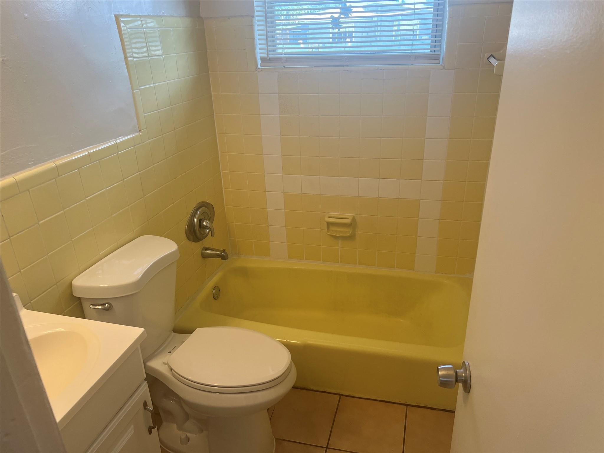 WEST HOLLYWOOD - Residential Lease