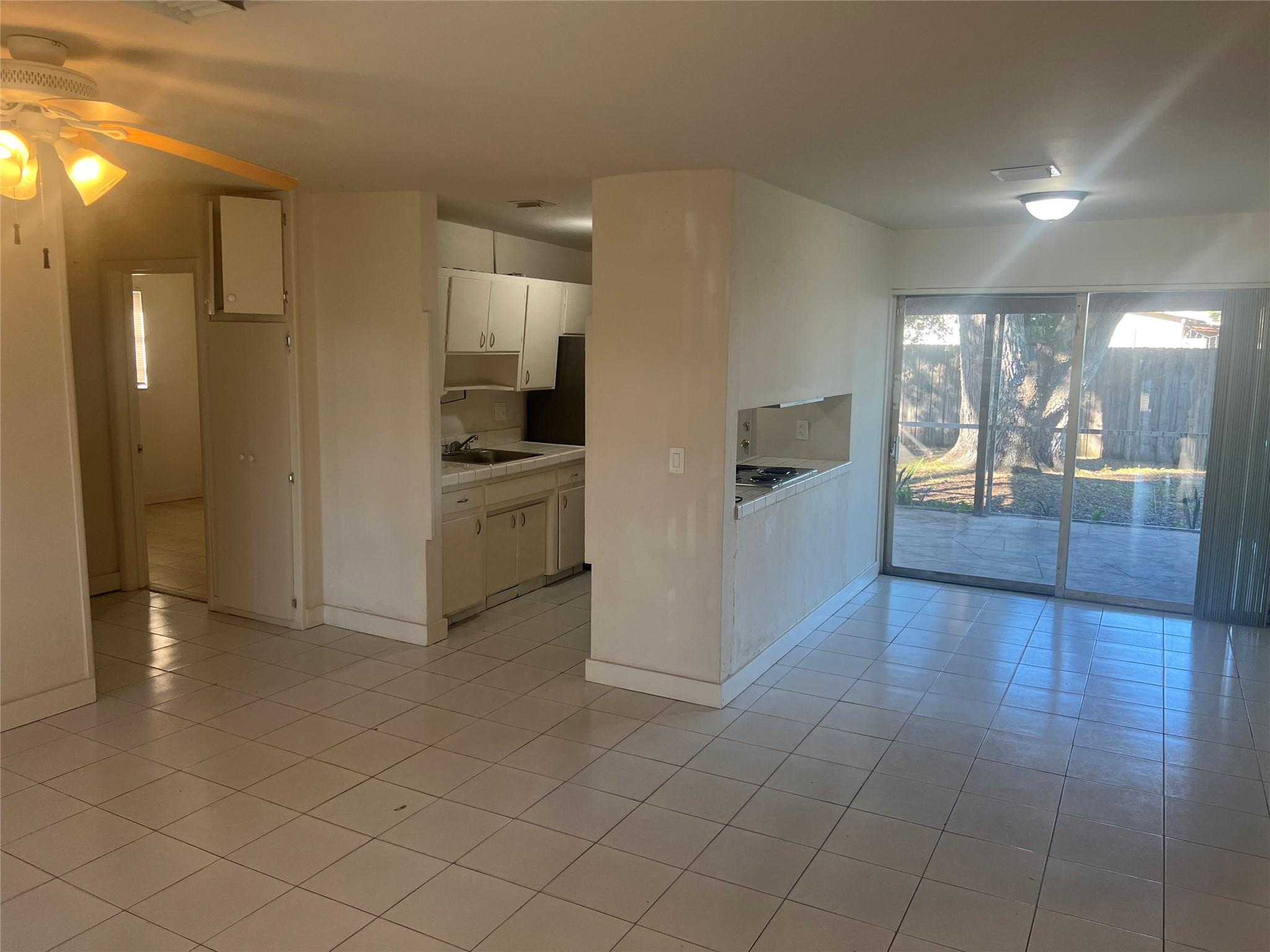 WEST HOLLYWOOD - Residential Lease