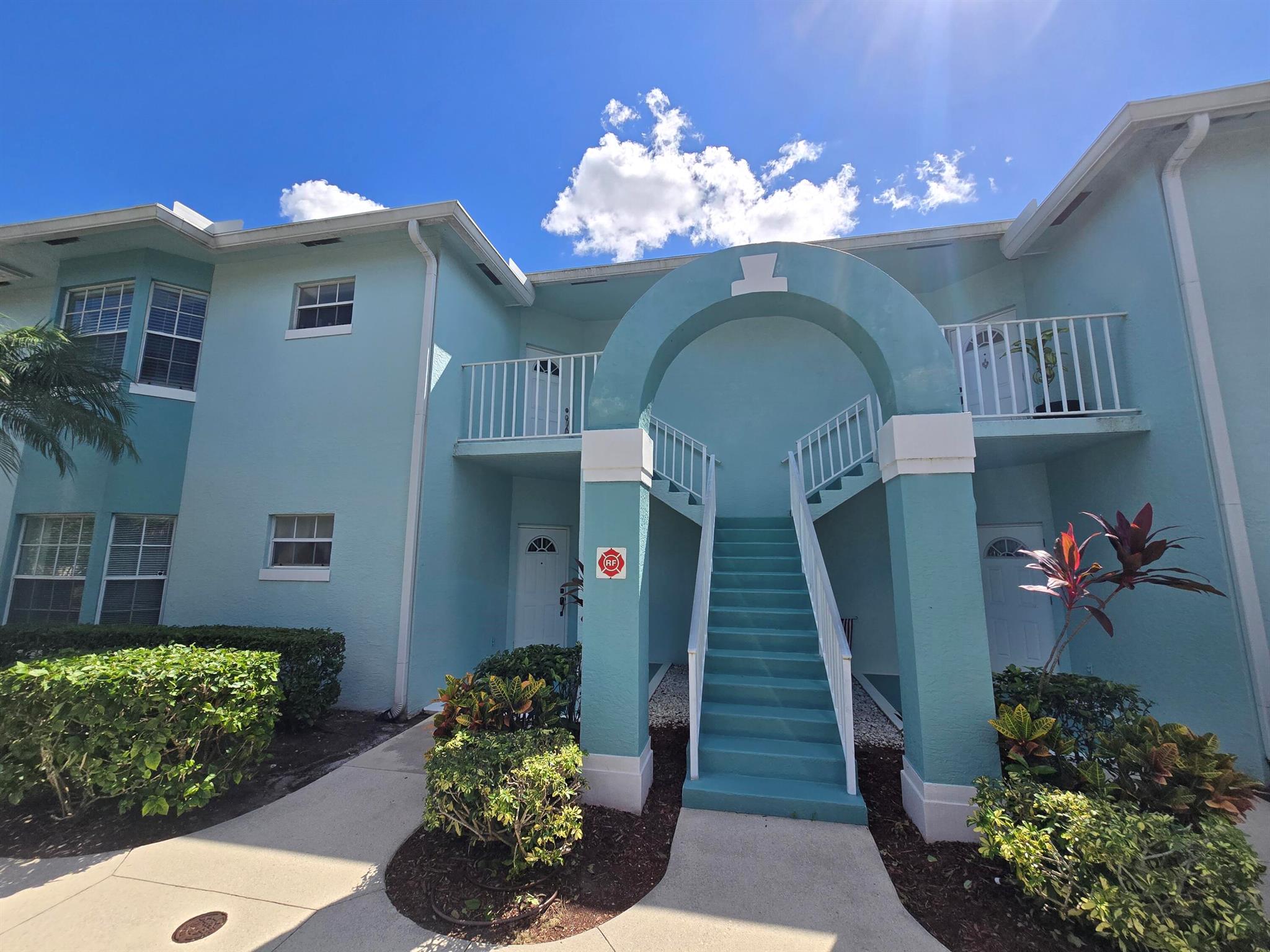 WESTBROOK ISLES CONDOMINI - Residential