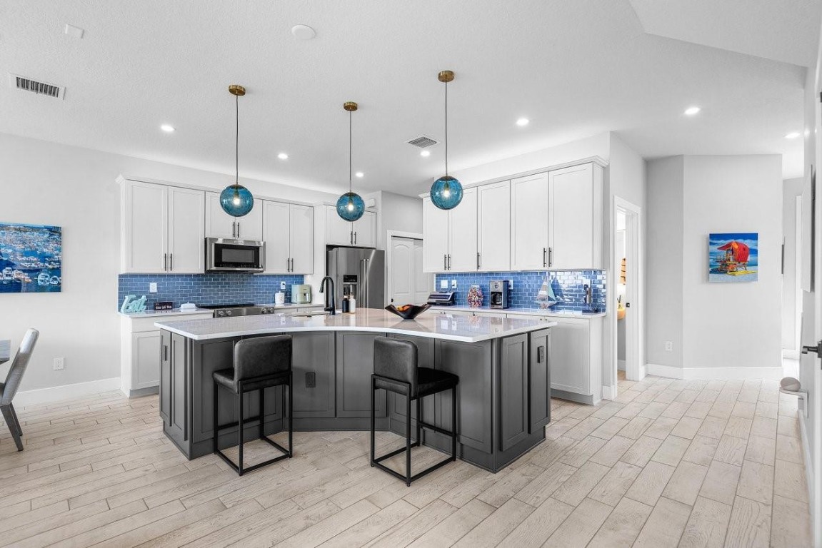 2238 Appleton Circle