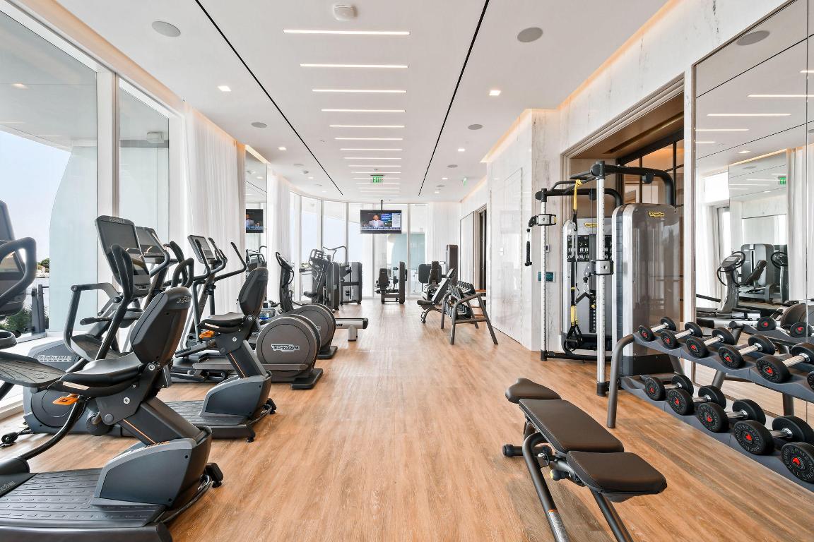 BRISTOL CONDO - Residential