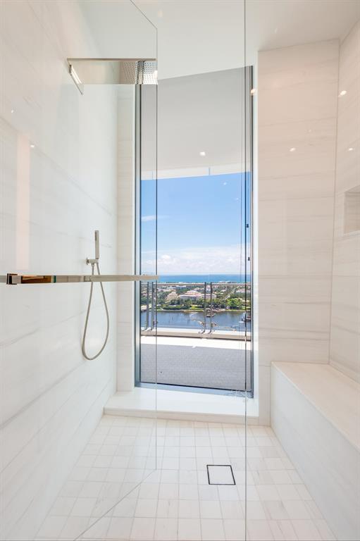 BRISTOL CONDO - Residential