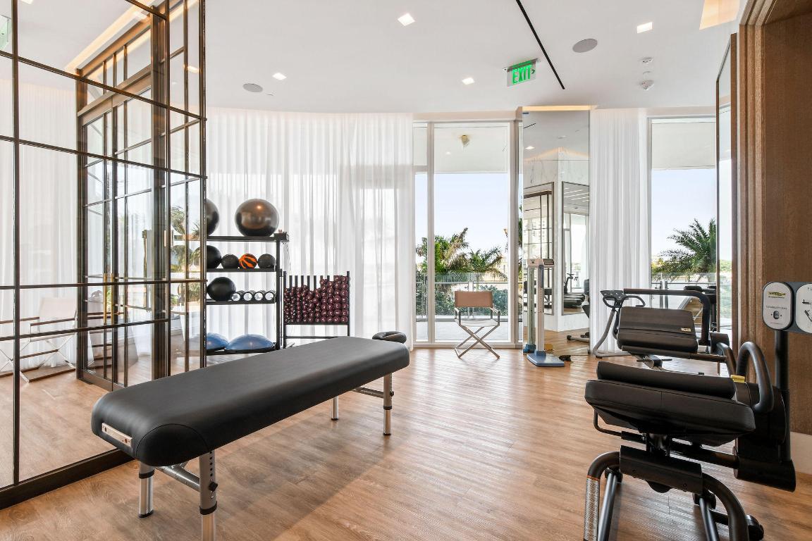 BRISTOL CONDO - Residential