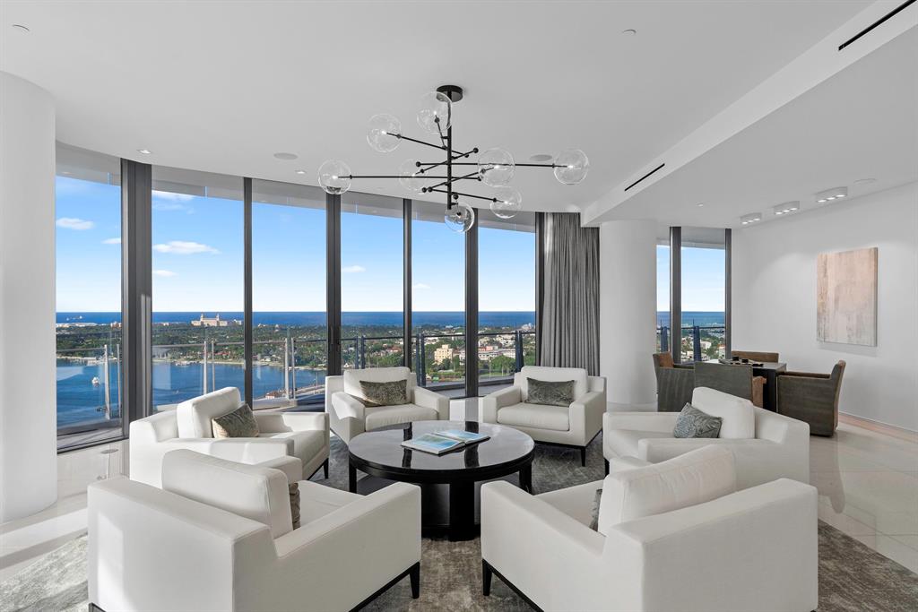 BRISTOL CONDO - Residential