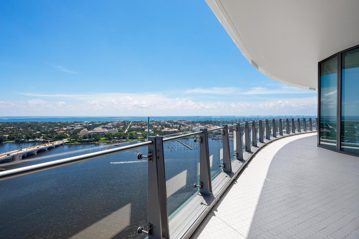 BRISTOL CONDO - Residential