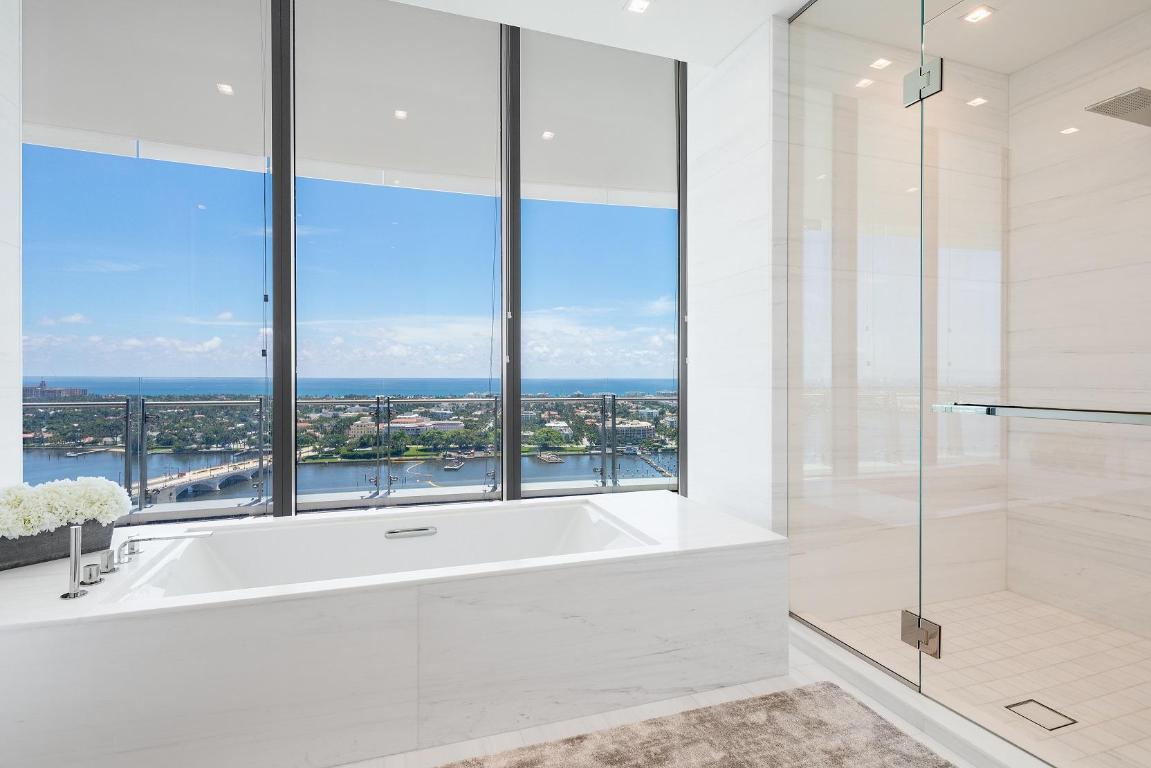 BRISTOL CONDO - Residential