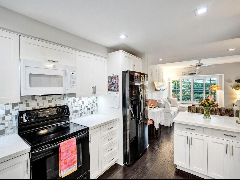 RIDGE HOMES CONDO - Residential