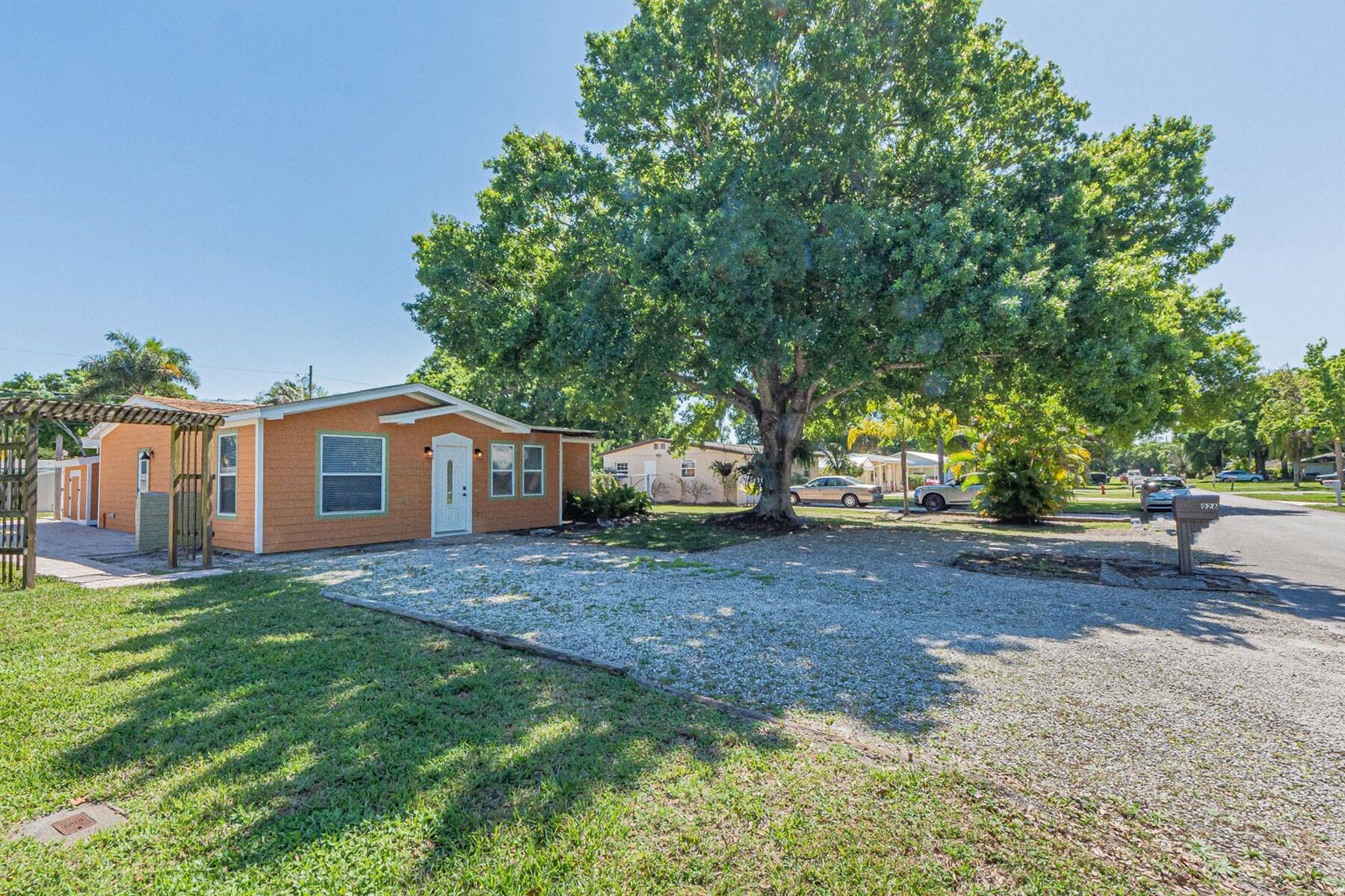 GREENWOOD VILLAGE SUB UNIT 2 - Residential