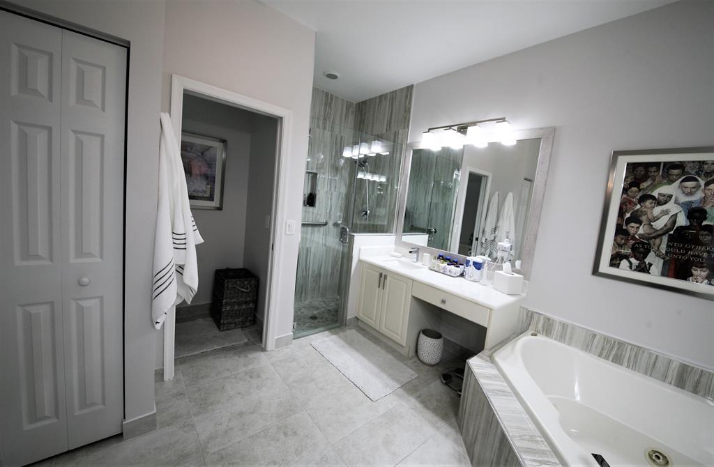 PARKLAND ISLES - Residential