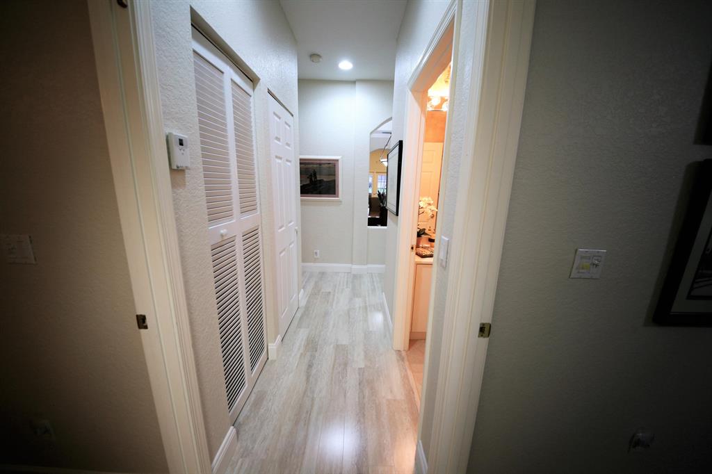 PARKLAND ISLES - Residential