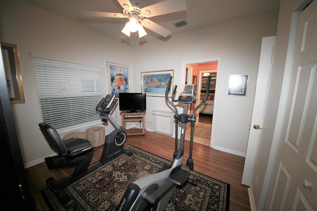 PARKLAND ISLES - Residential