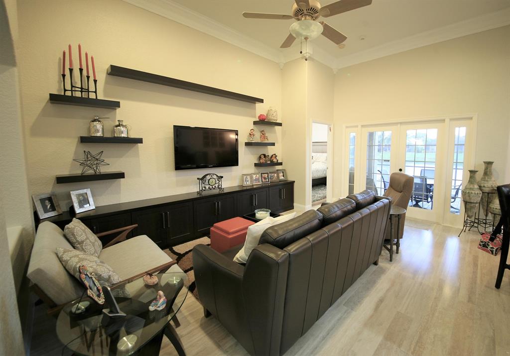 PARKLAND ISLES - Residential