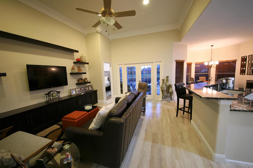 PARKLAND ISLES - Residential