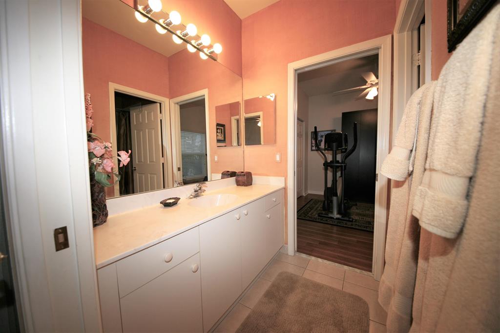 PARKLAND ISLES - Residential