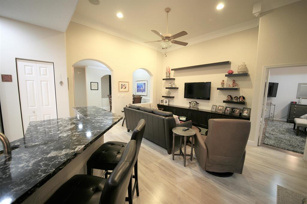 PARKLAND ISLES - Residential