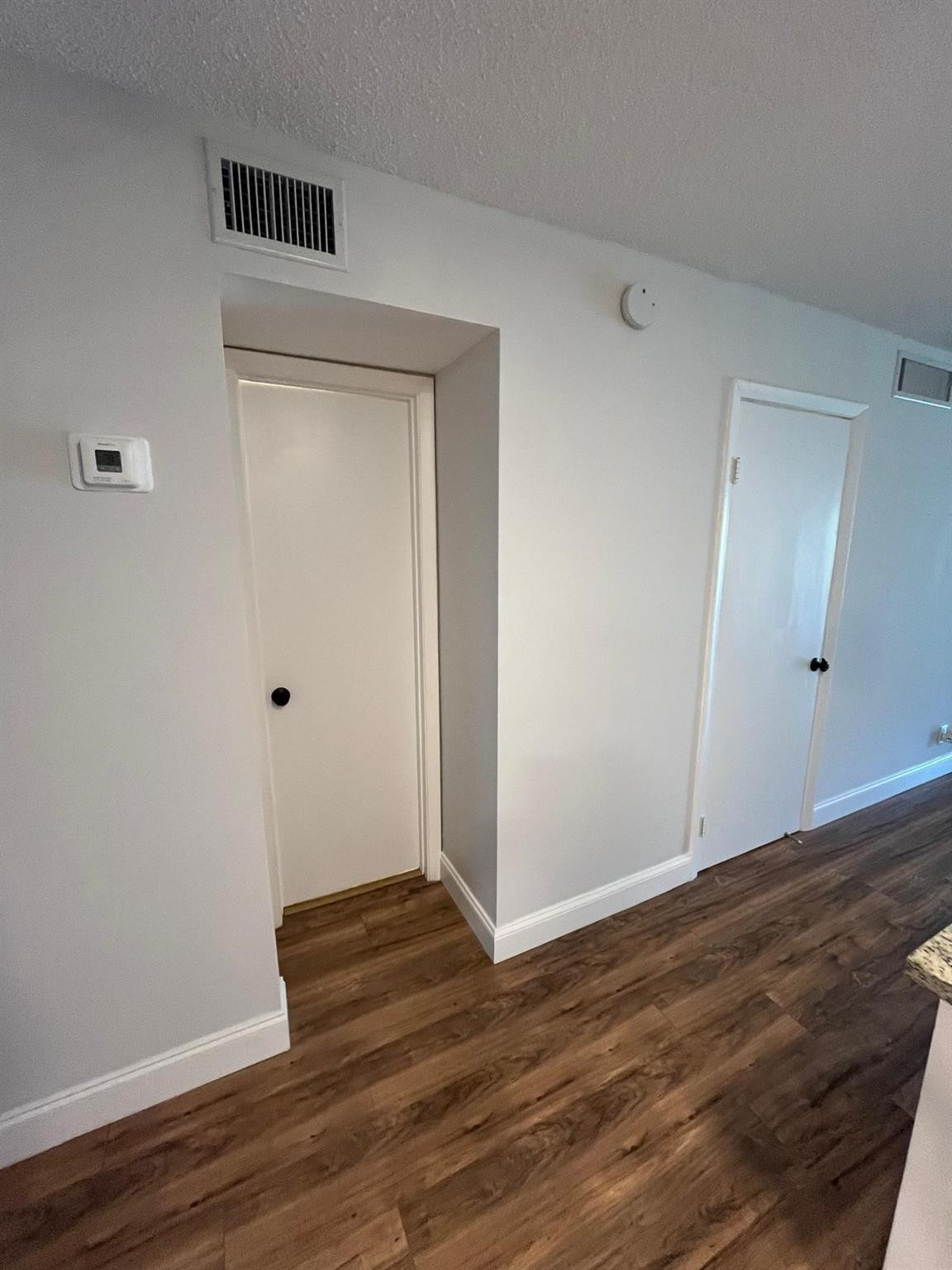 OMEGA CONDO - Residential