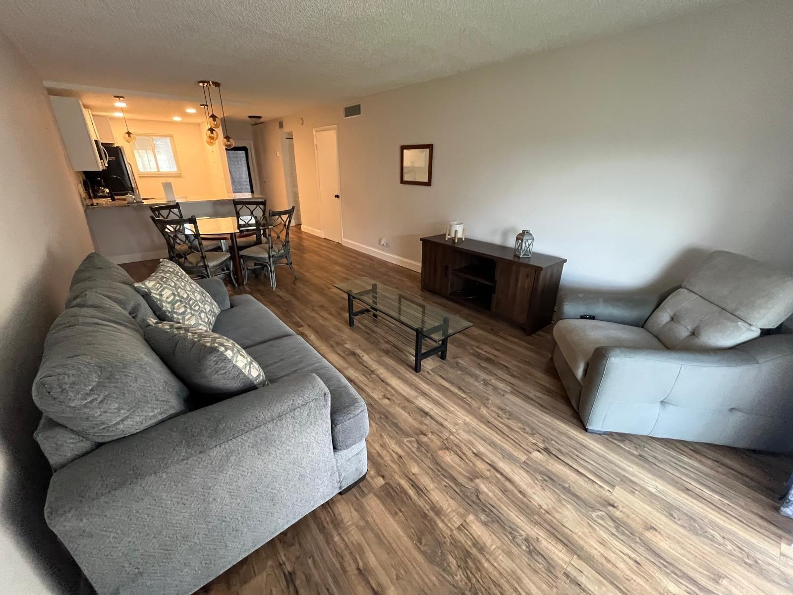 OMEGA CONDO - Residential