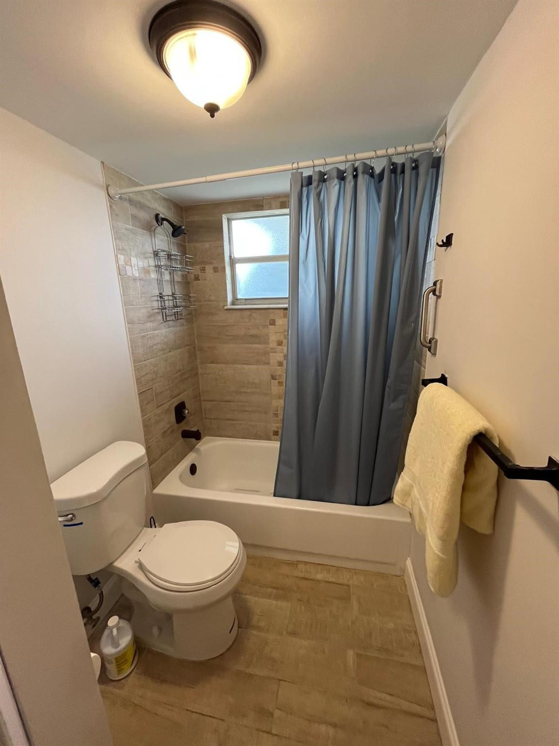 OMEGA CONDO - Residential