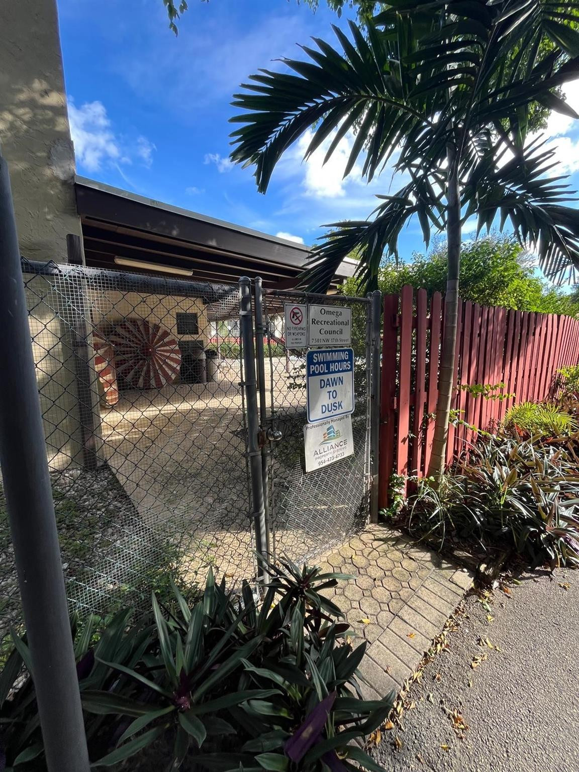 OMEGA CONDO - Residential