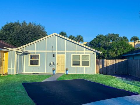 8715 Satalite Terrace West Palm Beach FL 33403