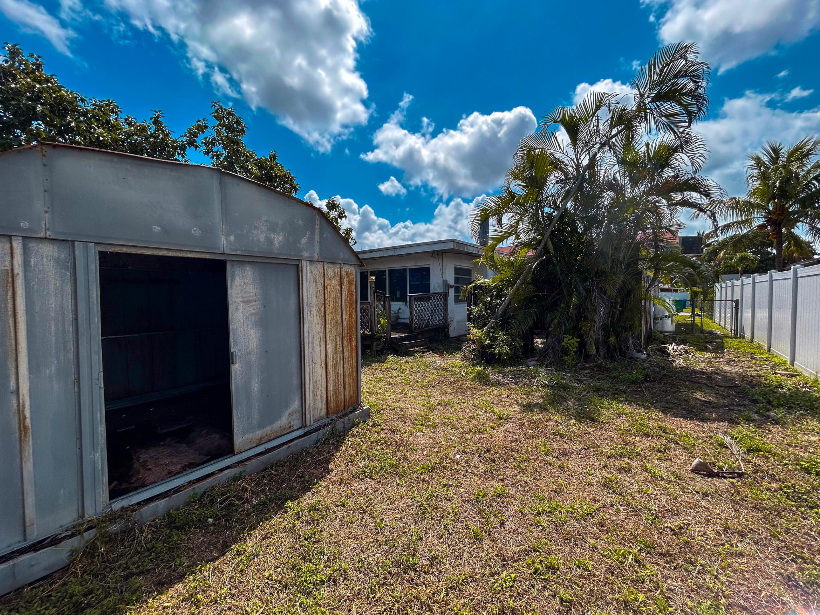 WELWYN MANOR - Residential