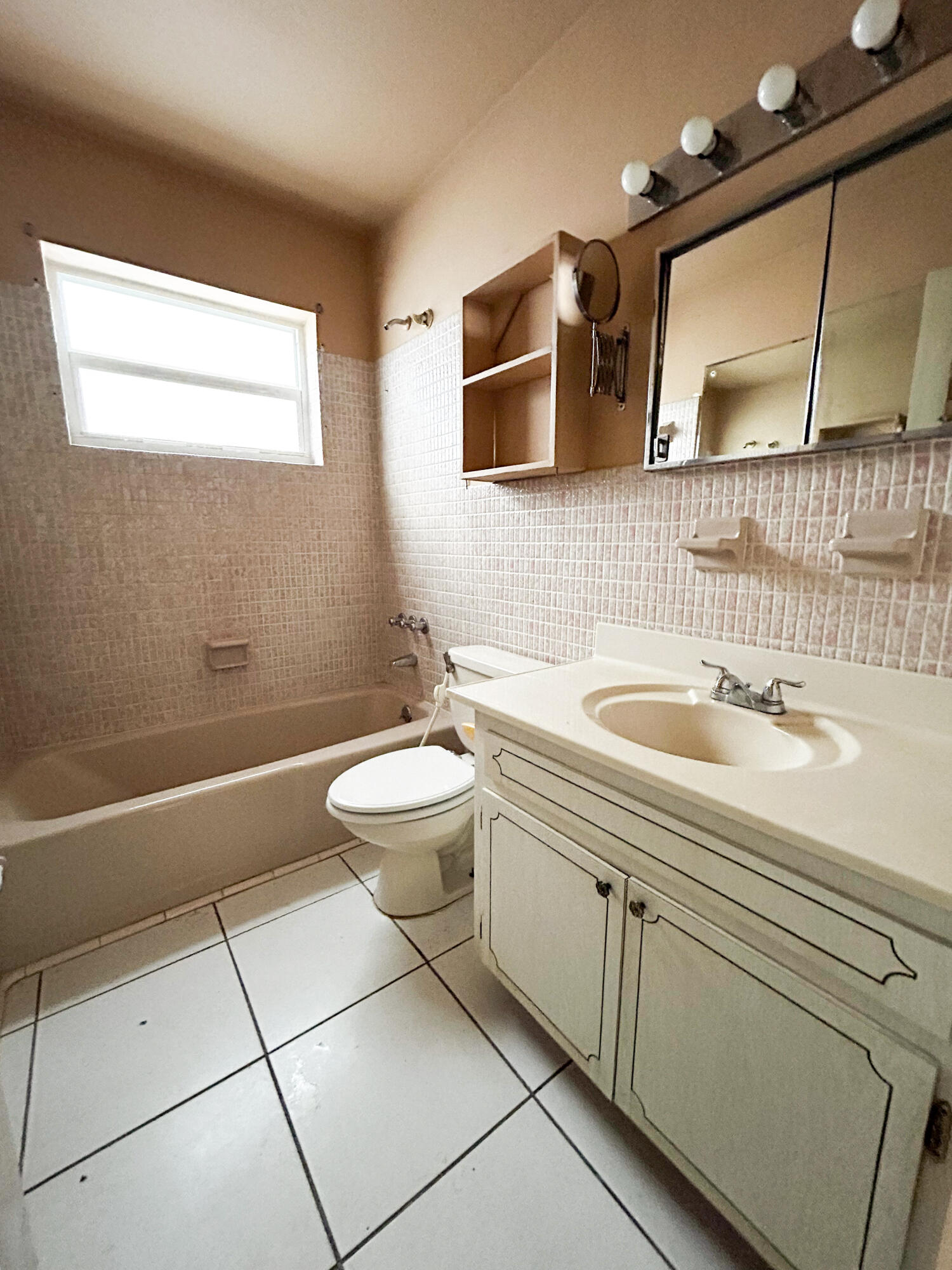 WELWYN MANOR - Residential