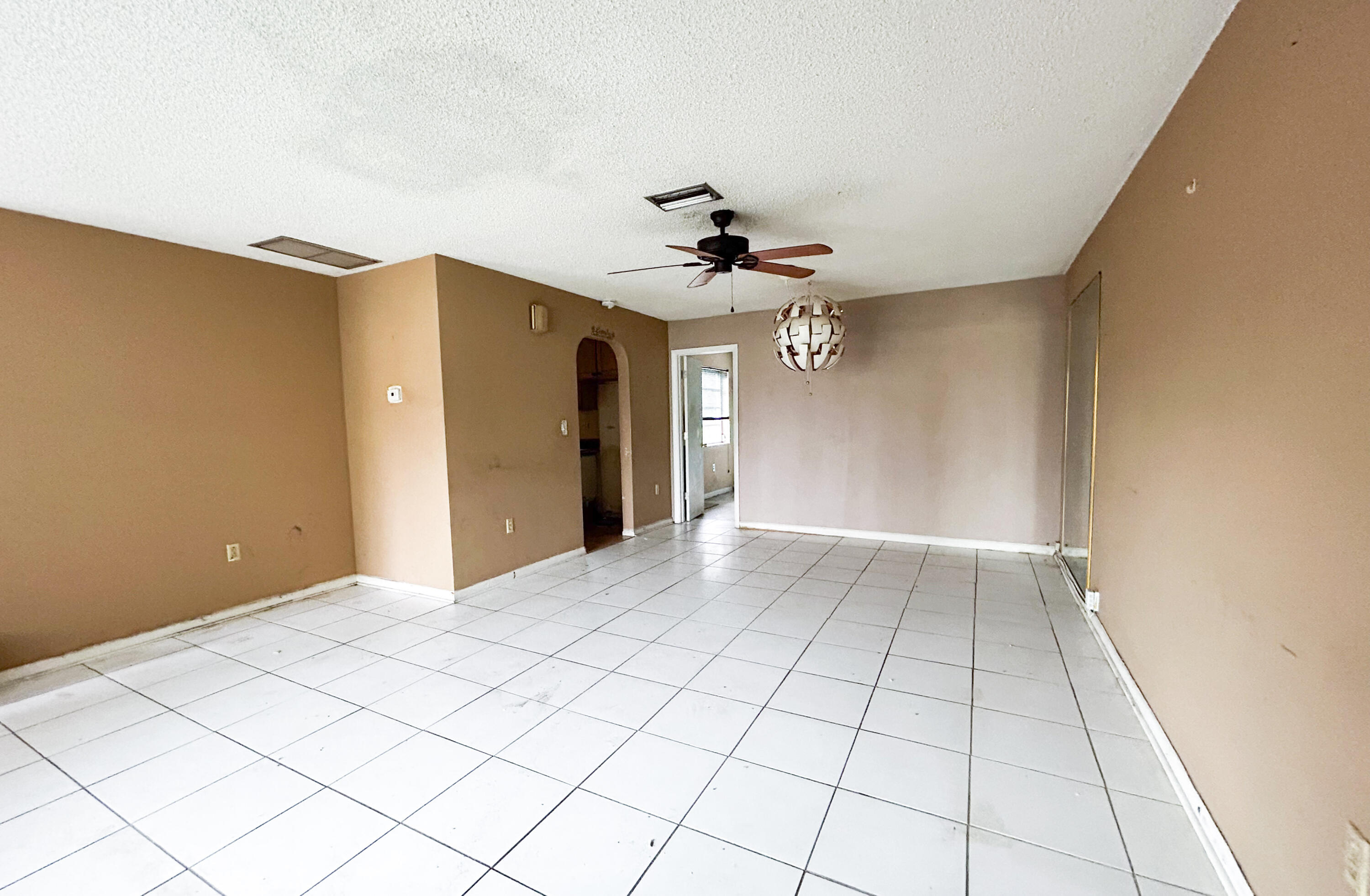 WELWYN MANOR - Residential