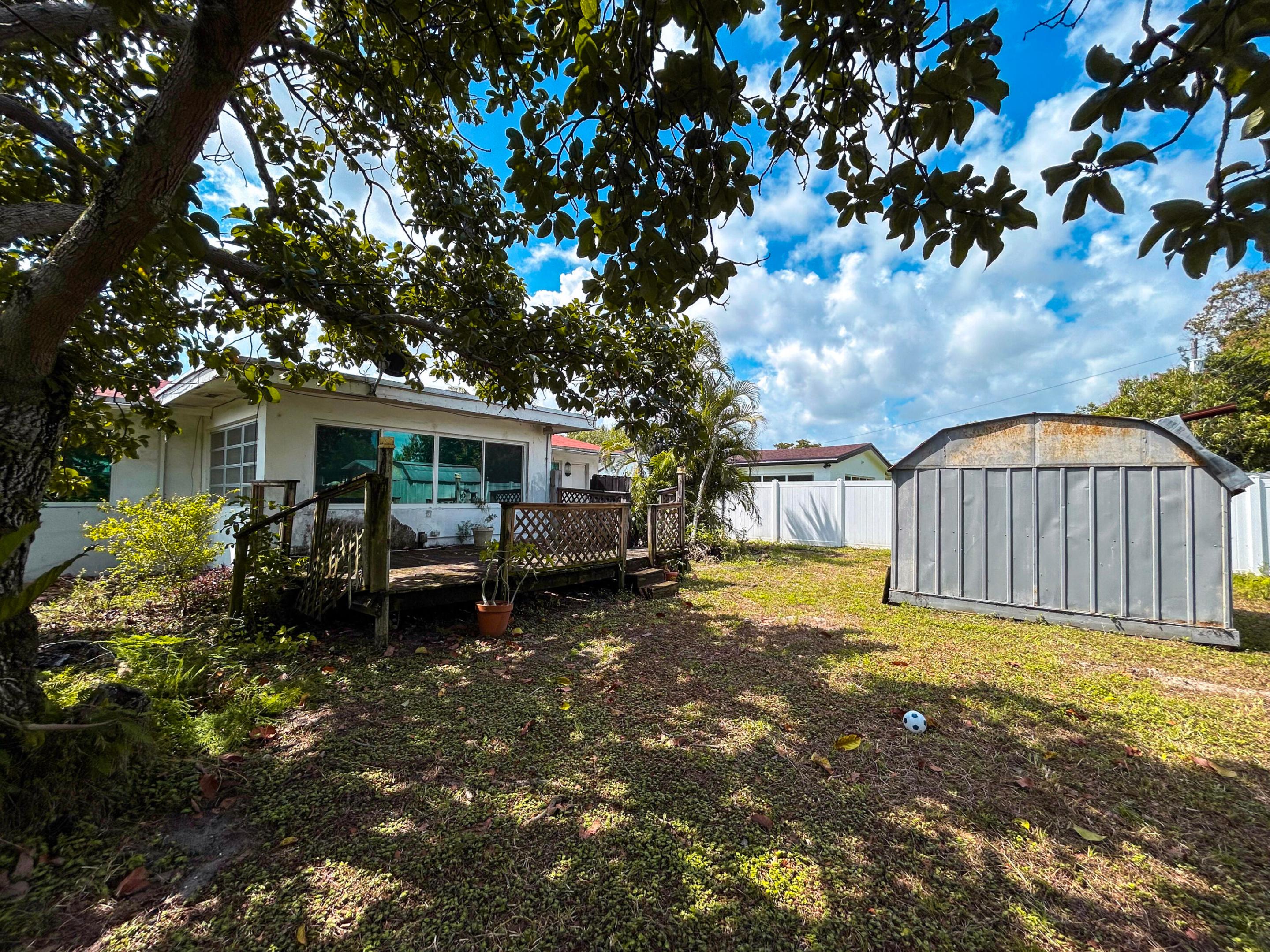 WELWYN MANOR - Residential