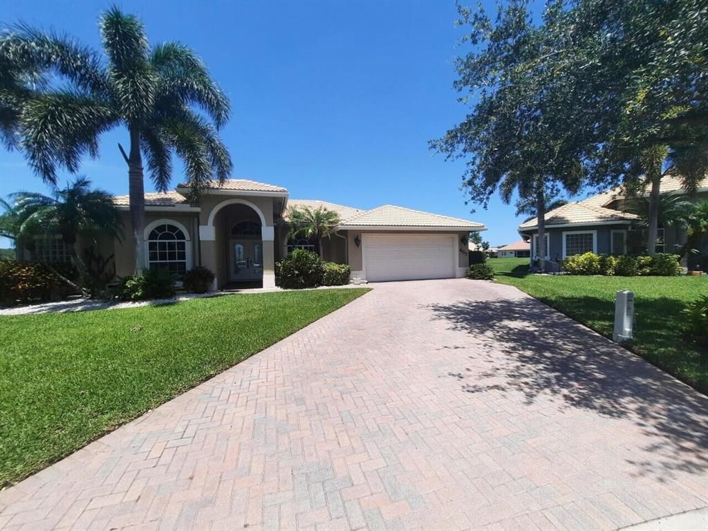 Photo of 407 SW Egret Landing, Port St Lucie, FL 34953 (MLS # R10888306)