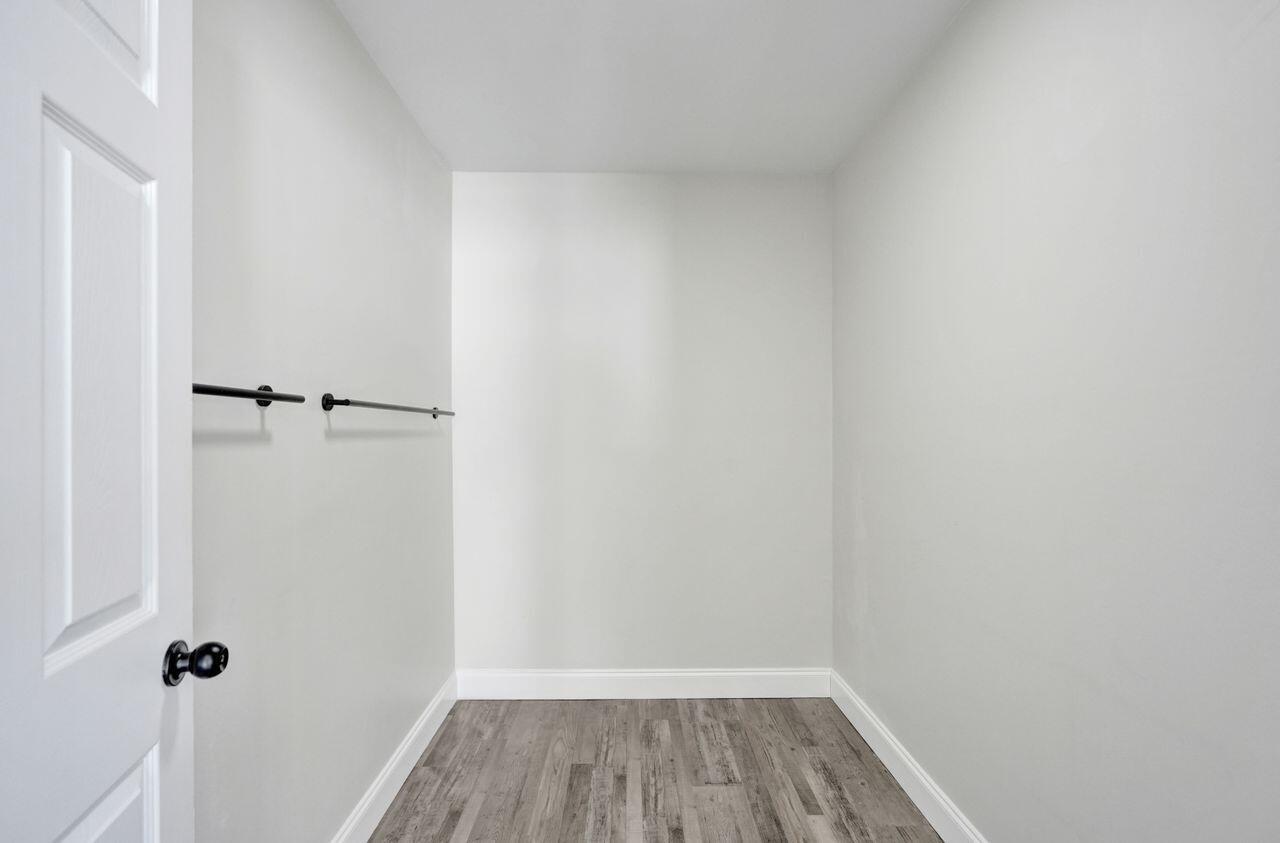 NORTH LAKE WORTH - Residential