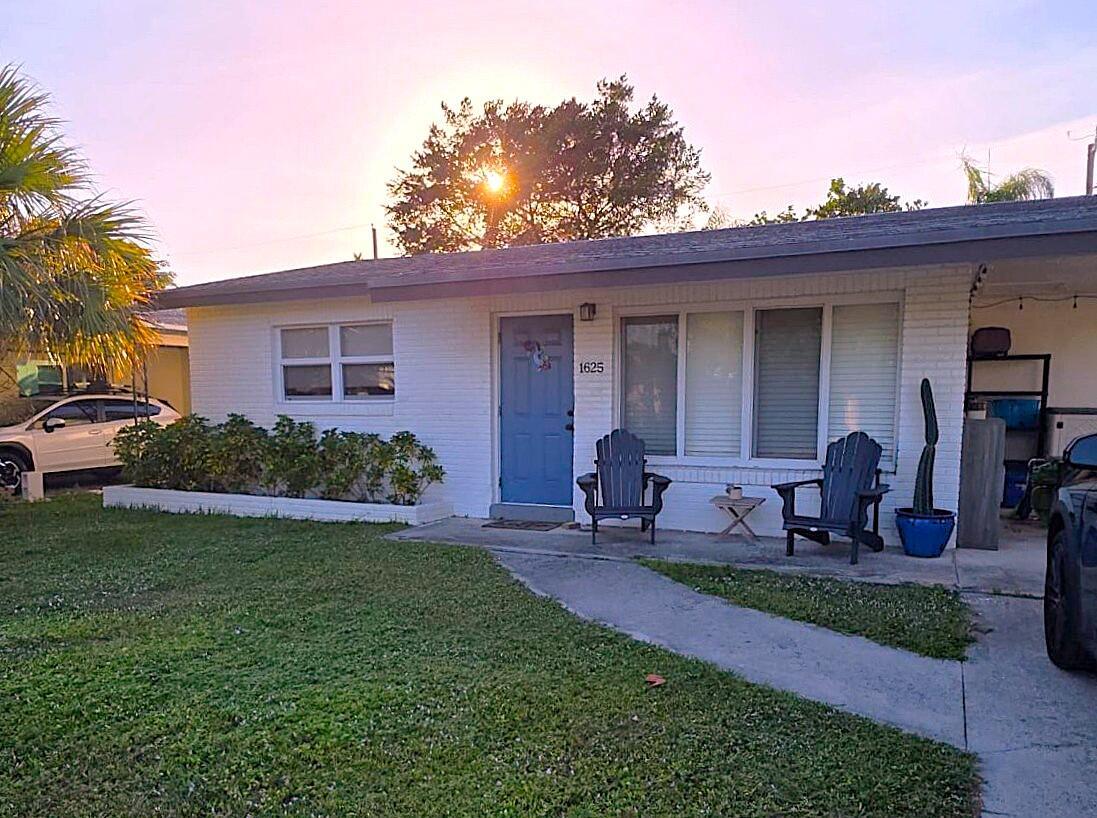 NORTH LAKE WORTH - Residential