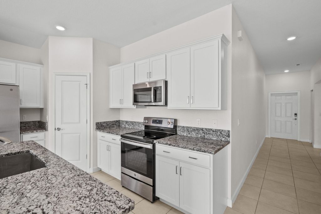 Photo of 928 Bent Creek Drive, Fort Pierce, FL 34947 (MLS # R10975566)