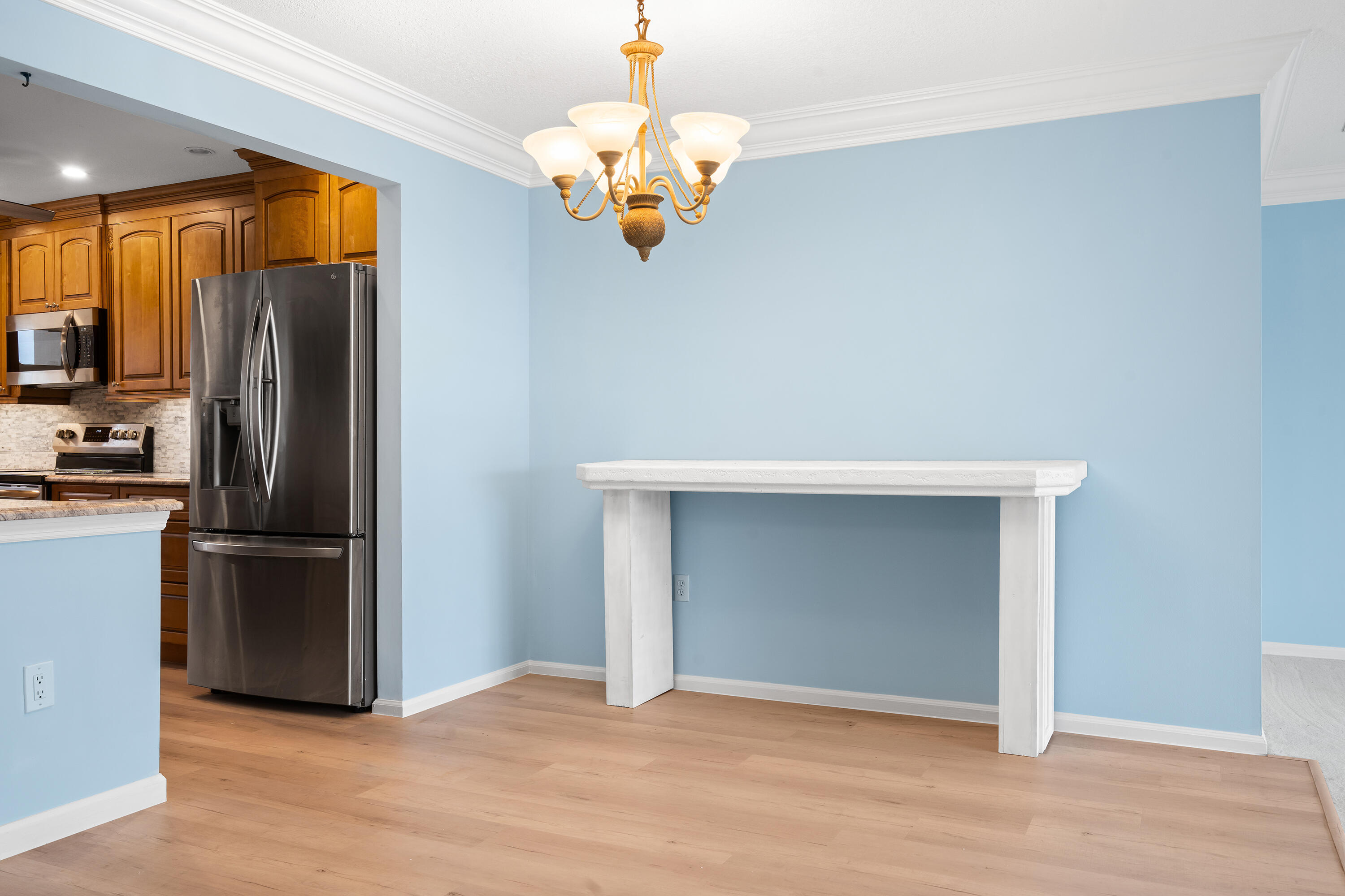 BROADVIEW CONDO - Residential