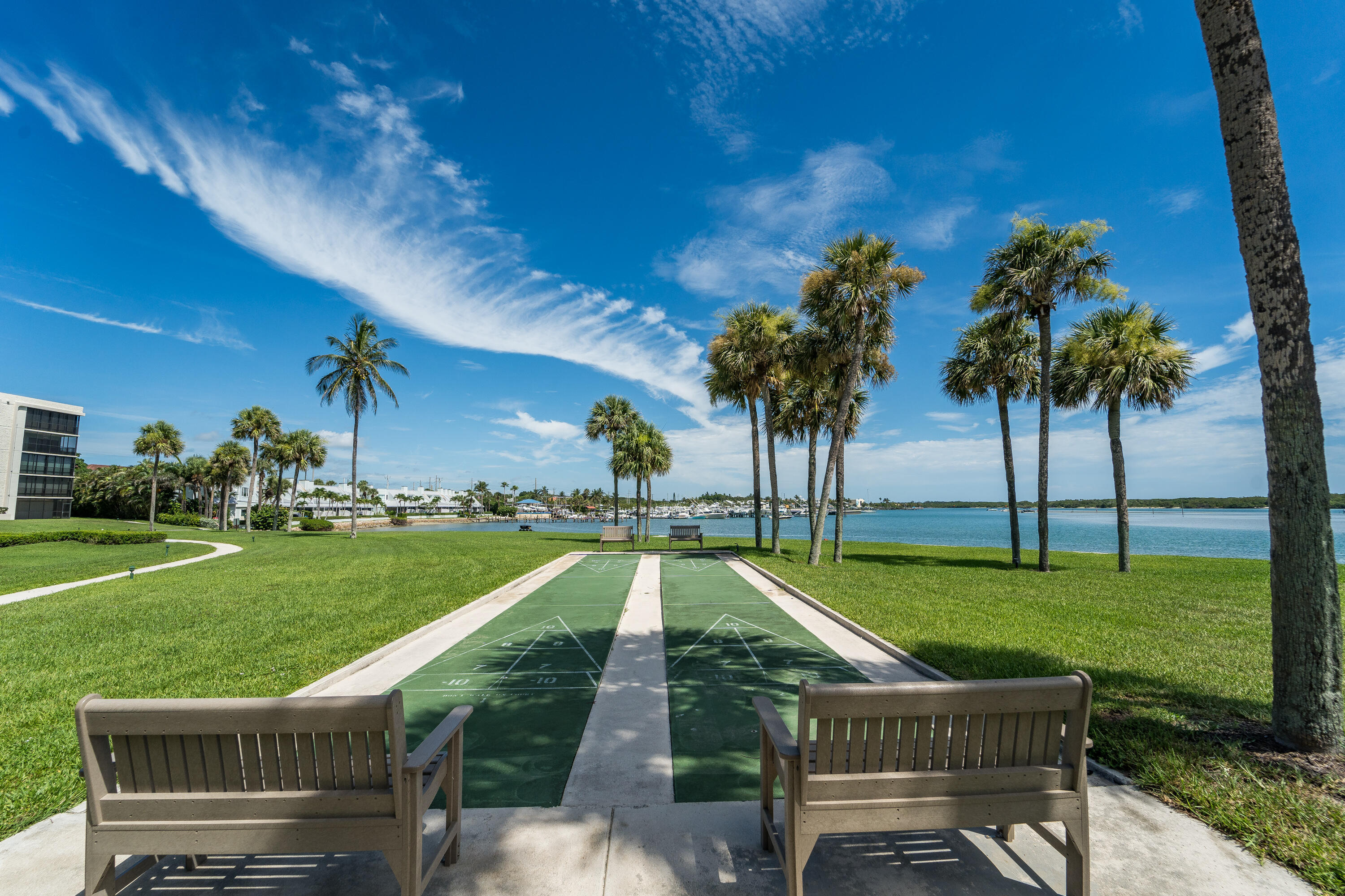 BROADVIEW CONDO - Residential