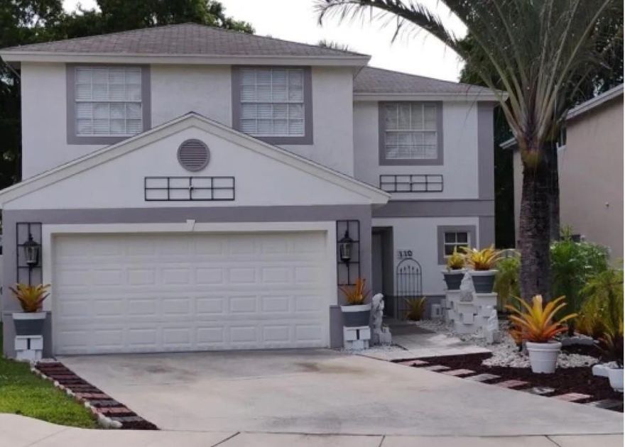 two story single family home that contains 2,198 sq ft and was built in 1990.
