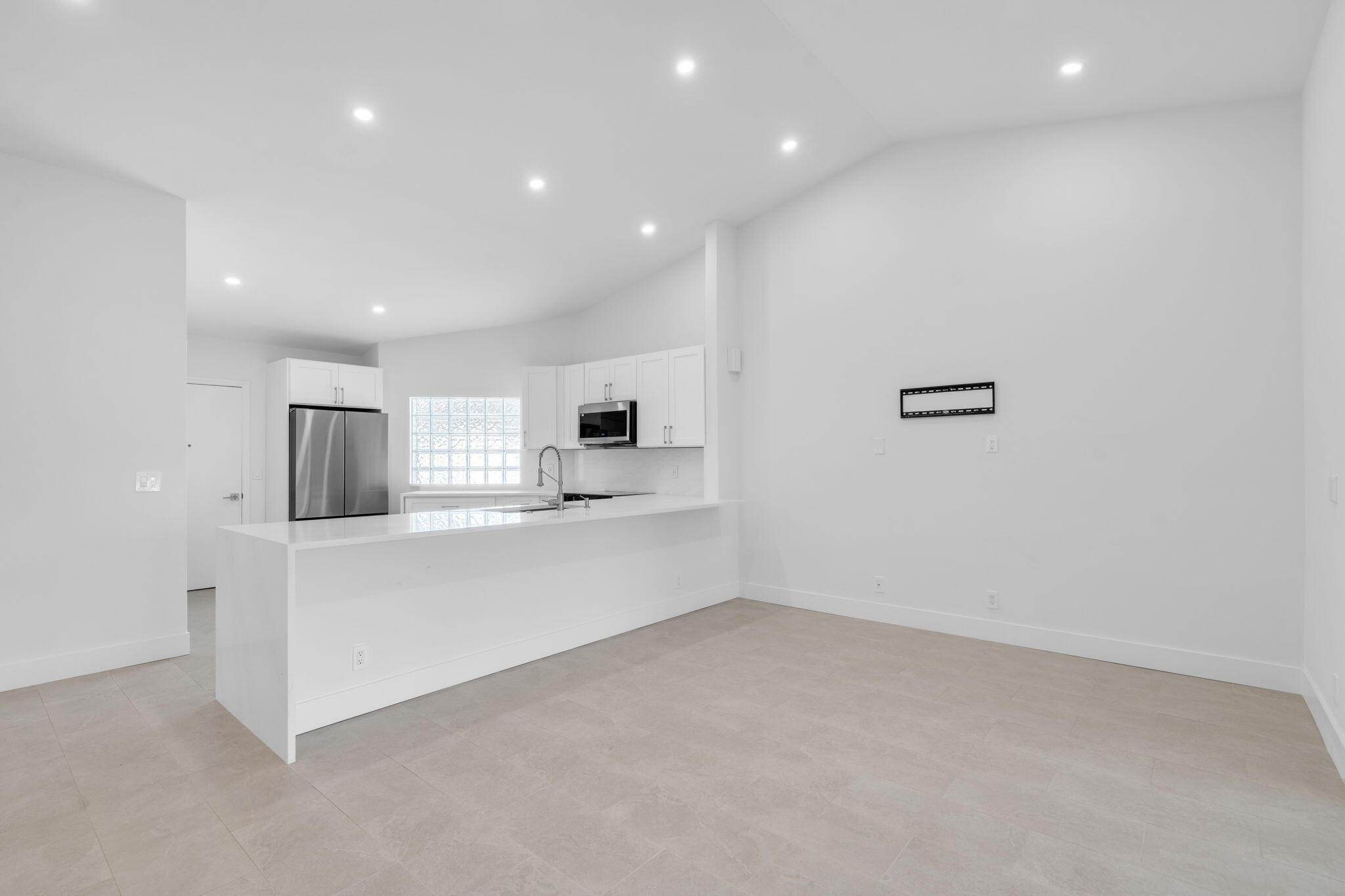 Properties | Stephanie Kaufman 6171 Floral Lakes Drive