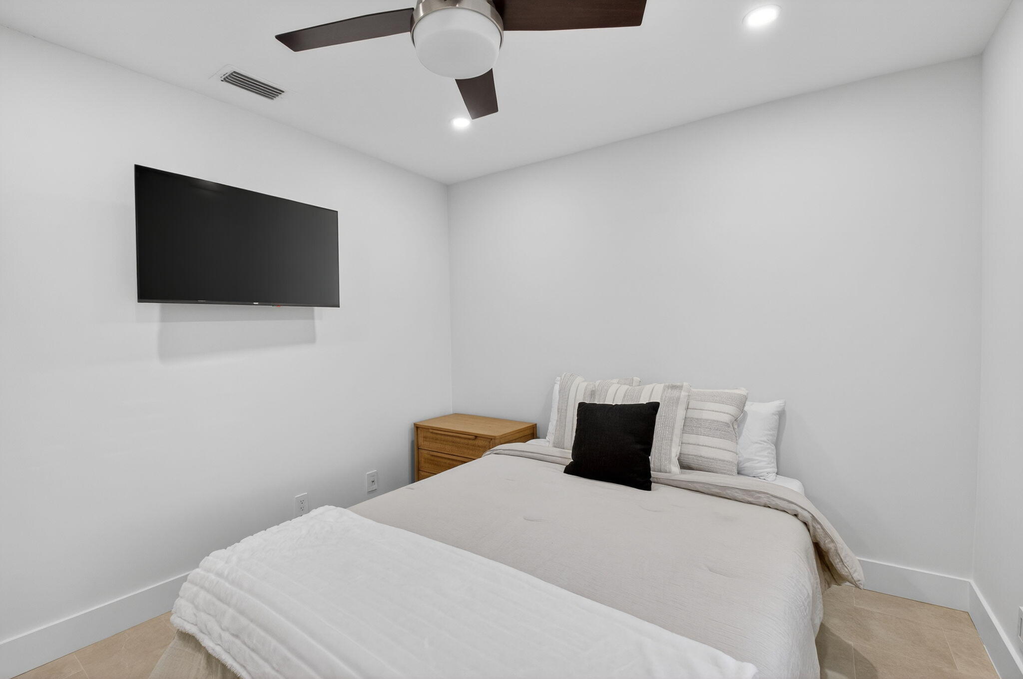 FLORAL LAKES 1 - Residential