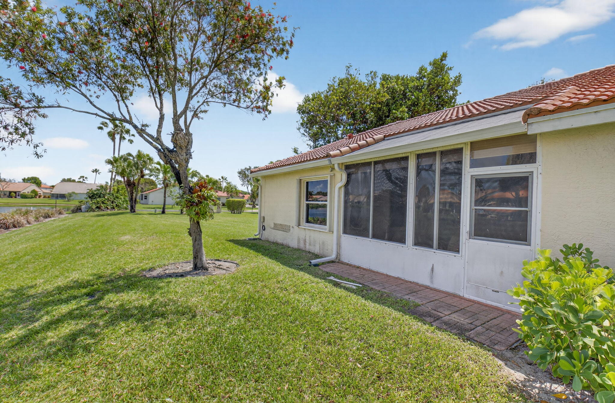 FLORAL LAKES 1 - Residential