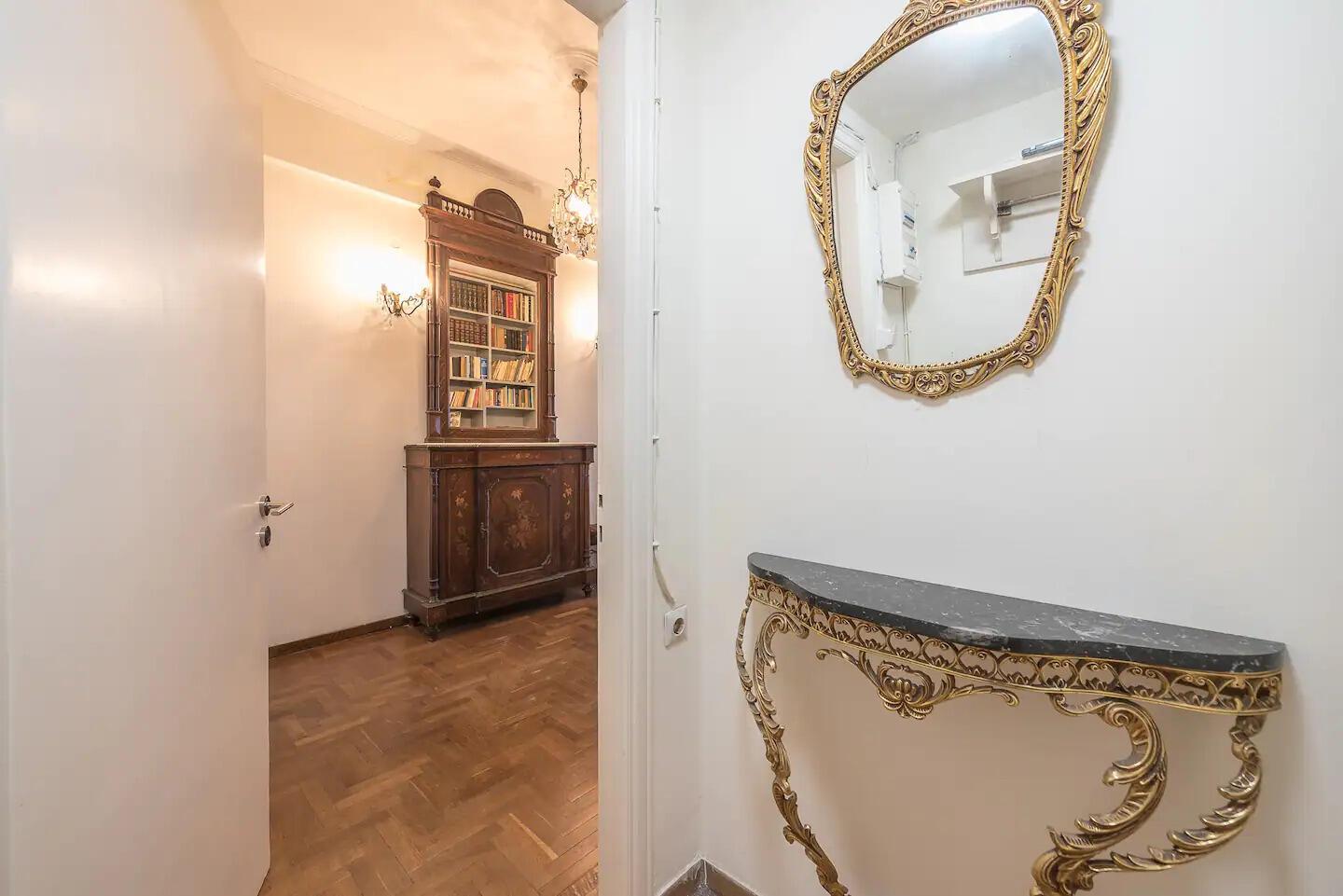 Acropolis - Residential