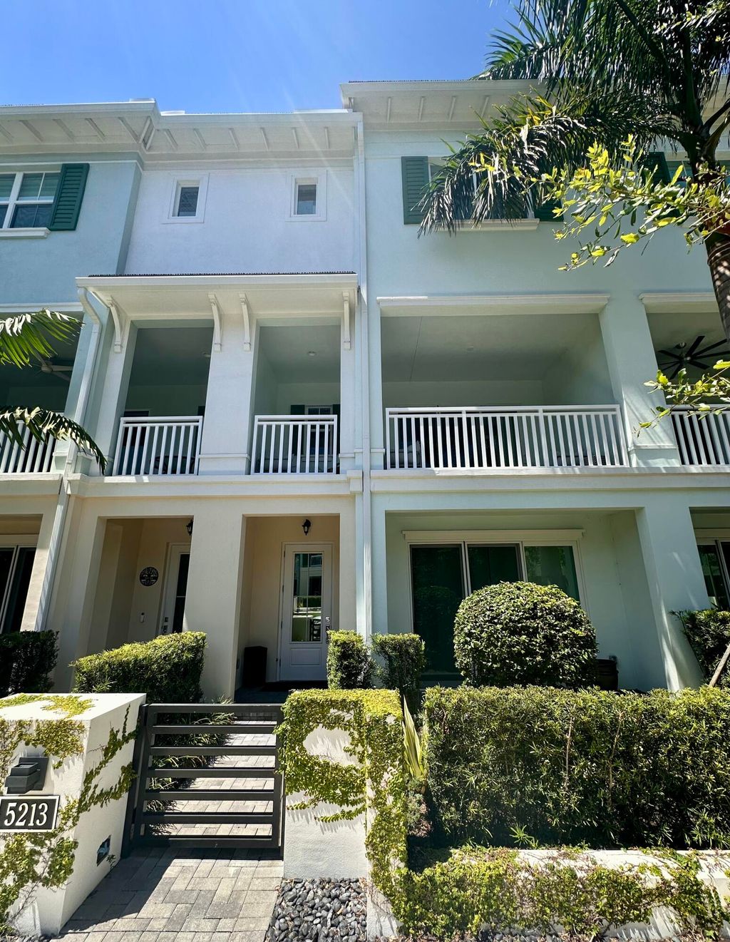 Photo of 5213 Beckman Ter, Palm Beach Gardens, FL 33418 (MLS # R11002882)