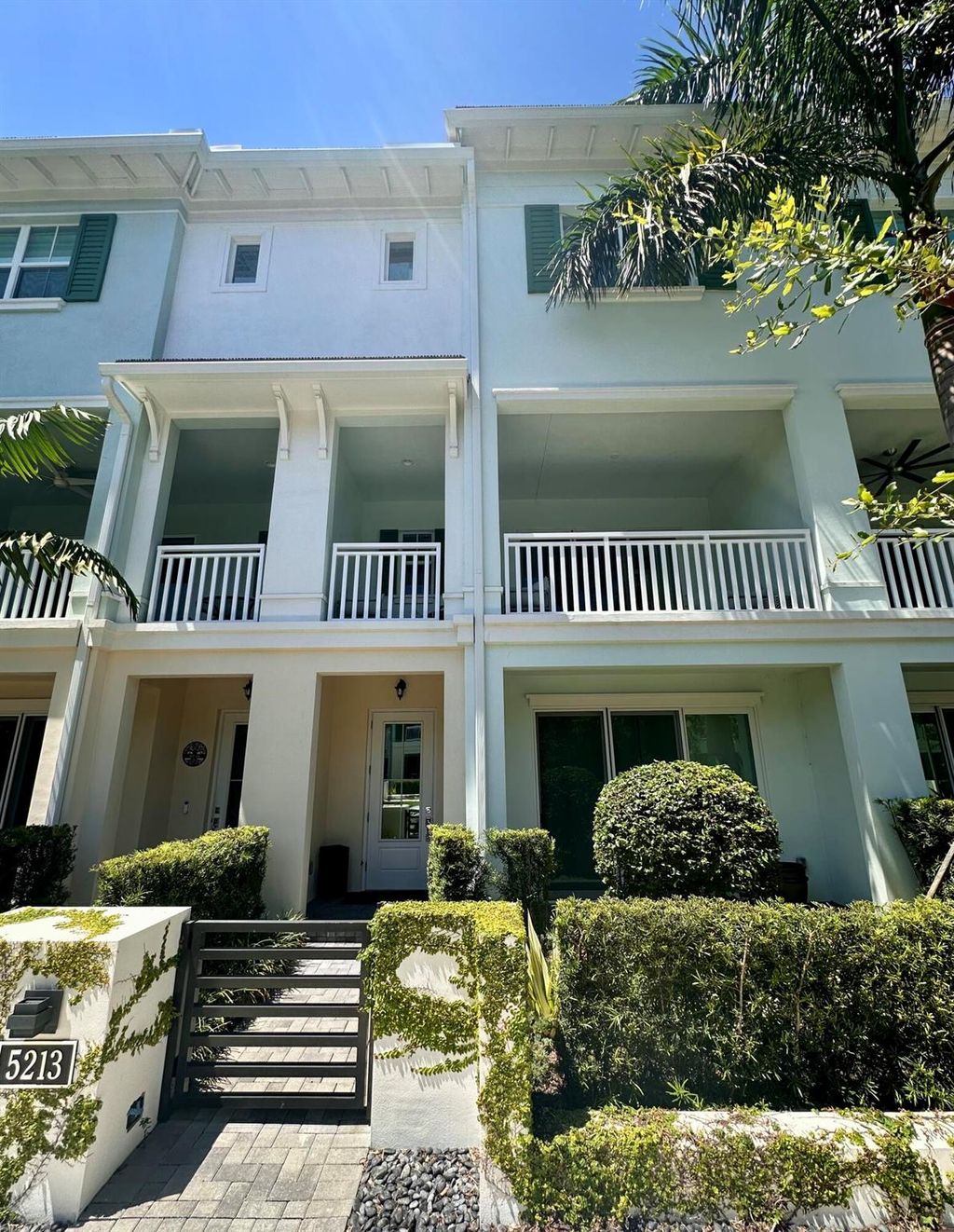 Photo of 5213 Beckman Ter, Palm Beach Gardens, FL 33418 (MLS # R11002882)