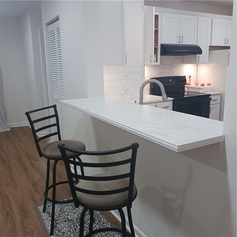 Grenadier Lake at Welleby - Residential