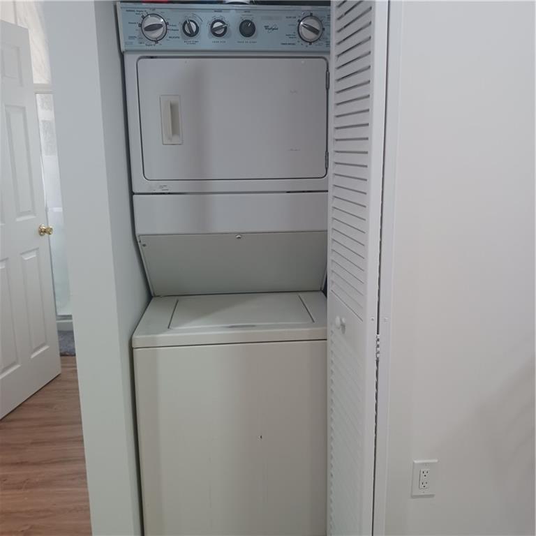 Grenadier Lake at Welleby - Residential