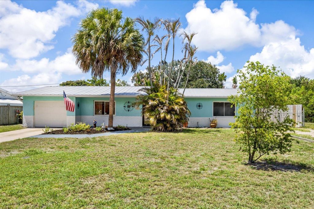 Photo of 1671 SE 11th Street #1671, Stuart, FL 34996 (MLS # B26031480)