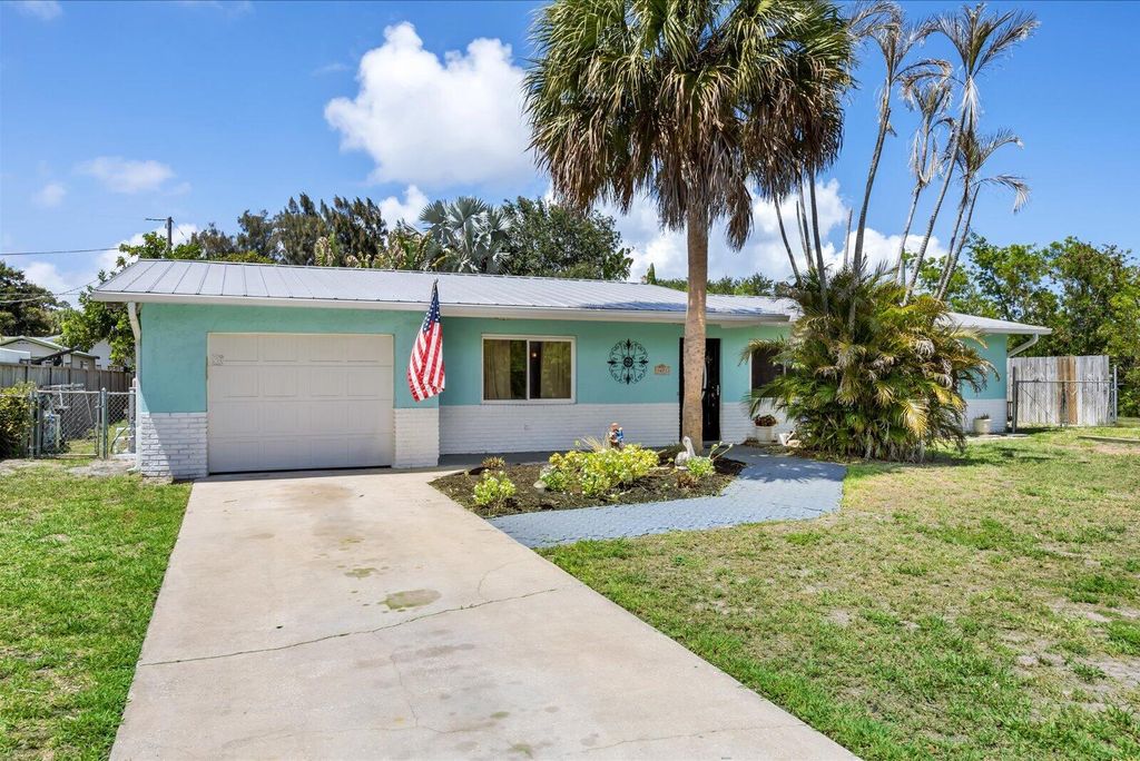Photo of 1671 SE 11th Street #1671, Stuart, FL 34996 (MLS # B26031480)